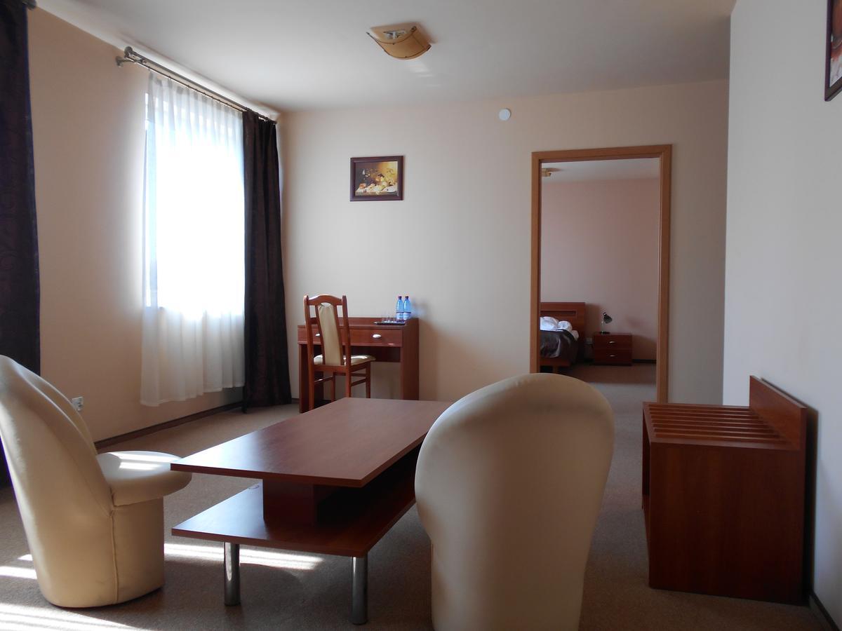 Hotel Astor Radom Exterior foto